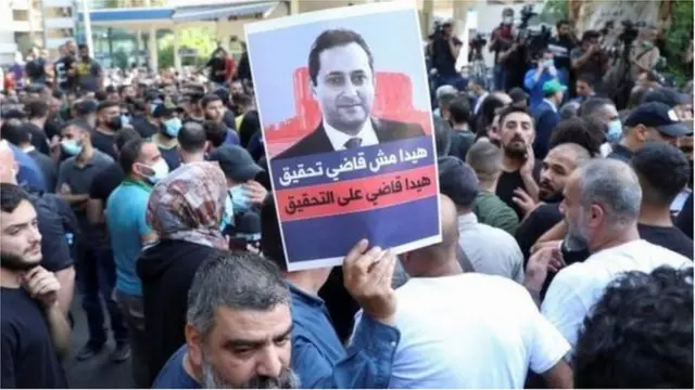 ગયા વર્ષે બૈરુતમાંથયેલા બ્લાસ્ટની તપાસ કરી રહેલા જજના વિરોધમાં પ્રદર્શન