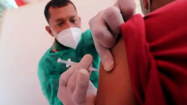 لقاح كورونا