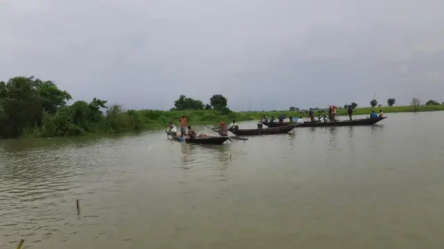 দুইদিন উদ্ধার অভিযান চালিয়েও কুমিরটি উদ্ধার করা যায়নি