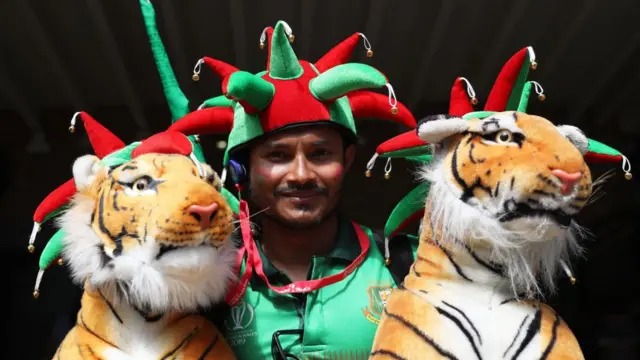 8 ரன்கள் எடுத்தது வங்கதேசம்; அரை இறுதி வாய்ப்பை இழந்தது பாகிஸ்தான்