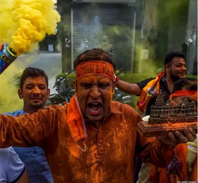 પ્રતીકાત્મક તસવીર