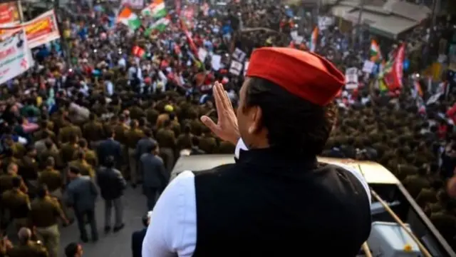 अखिलेश यादव