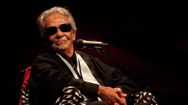 خواننده فقید مکزیکی، چابلا بارگاس، الهام‌بخش آلبوم جدید لافرته بوده است