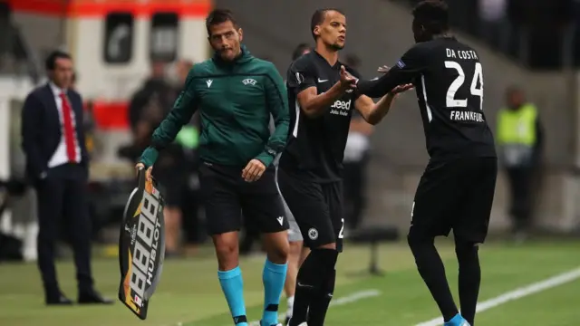 Ndí otu egwu bóólú Arrsenal na Eintracht Frankfurt