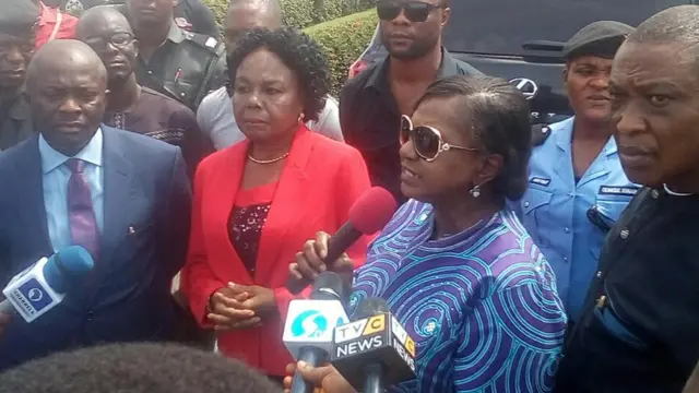 Rivers State Deputy Governor Ipalibo Harry-Banigo dey tok to soot waka pipo for Port Harcourt