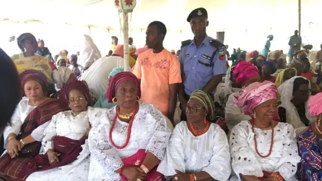 Awọn obinrin oloye níbí aayẹyẹ