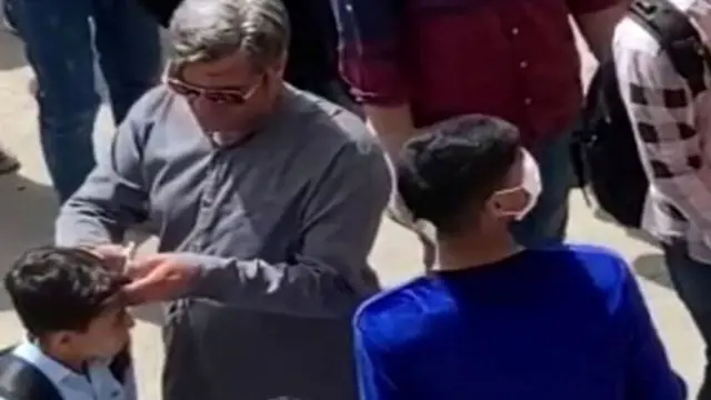 انتشار قیچی کردن مو در شبکههای اجتماعی با واکنشهای بسیاری مواجه شد