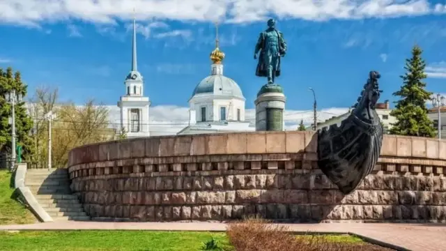 નિકિતિનના મૃત્યુ પછી રશિયામાં ઘણાં સામ્રાજ્ય અને શાસકો આવ્યાં અને ગયાં પરંતુ આઝાદી પછી ભારત અને સોવિયત સંઘમાં નિકિતિનને બંને દેશો વચ્ચેની મૈત્રીના પ્રતીકરૂપ માનવામાં આવ્યા