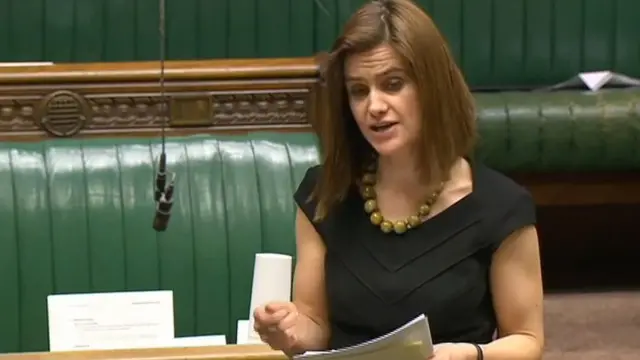 Jo Cox hablando ante el Parlamento.