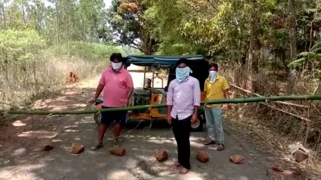 ఆంధ్రప్రదేశ్‌: కరోనా లాక్‌డౌన్‌తో సరిహద్దులు మూసేస్తున్న గ్రామాలు