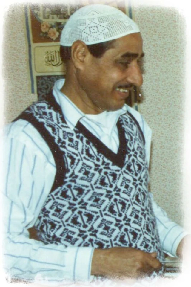 El padre de Mim Shaikh de joven.