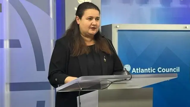 ОКСАНА МАРКАРОВА