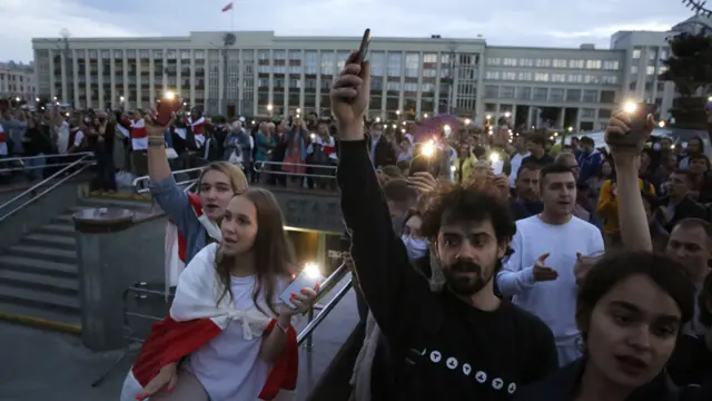 Так площадь Независимости выглядела до того, как на нее прибыл ОМОН