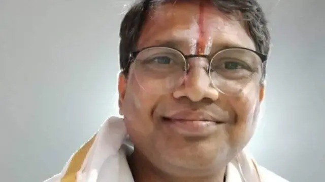 శ్రీనివాస్కు వ్యాపారంలో వివాదాలుండేవని, వివాహేతర సంబంధాల కారణంగా ఇంట్లో గొడవలు అవుతుండేవని కుటుంబ సభ్యులు ఫిర్యాదులో పేర్కొన్నారు.