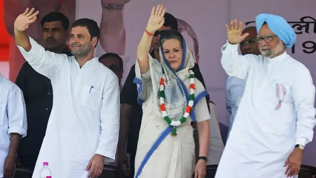 मनमोहन सिंह, सोनिया, राहुल