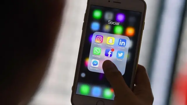 इंटरनेट