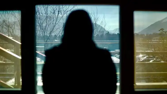 చాలామంది మహిళలు తమ వివరాలను గోప్యంగా ఉంచమని చెప్పారు