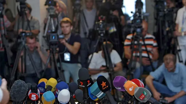 Журналісти в кулуарах Верховної Ради