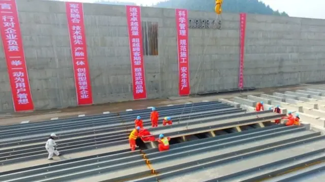 চীনে জাহাজটি নির্মাণের কাজ চলছে