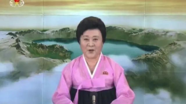 Como es tradición cuando Corea del Norte tiene que dar "buenas noticias apareció la presentadora preferida de Kim Jong un.