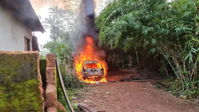 Ụgbọala na-agba ọkụ