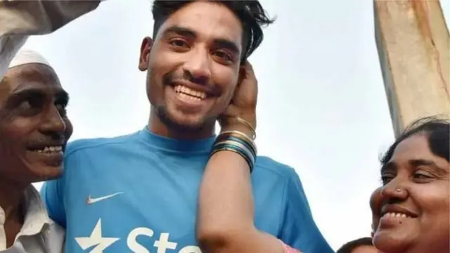 محمد سراج اپنے والدین کے ساتھ