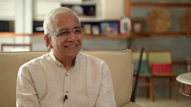 रविचंद्रन वी