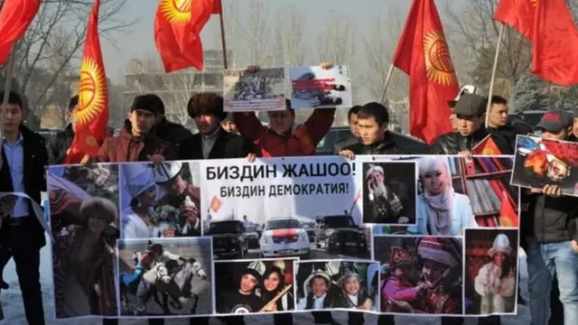 Rus xizmatkorlar onlayn porno