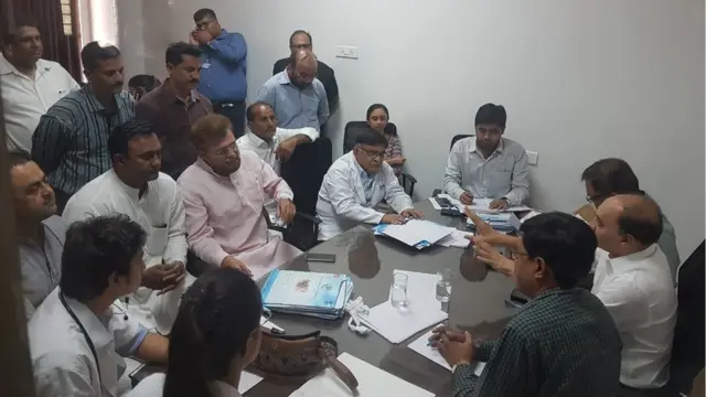 હોસ્પિટલના તબીબોની તસવીર