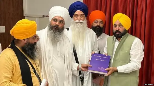 ਪਰਮਾਰ ਐੱਸਆਈਟੀ ਦੀ ਰਿਪੋਰਟ ਮੁੱਖ ਮੰਤਰੀ ਭਗਵੰਤ ਮਾਨ ਵੱਲੋਂ 2 ਜੁਲਾਈ ਨੂੰ ਸਿੱਖ ਅਤੇ ਧਾਰਮਿਕ ਆਗੂਆਂ ਨੂੰ ਸੌਂਪੀ ਗਈ ਸੀ