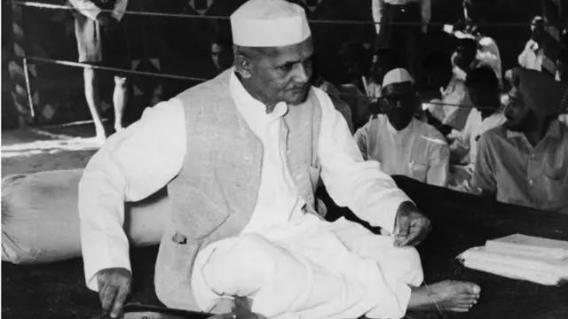 లాల్ బహుదూర్ శాస్త్రి