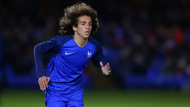 Matteo Guendouz wa timu ya taifa ya Ufaransa ya wachezaji wasiozidi umri wa miaka 18