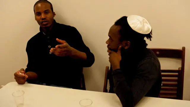 Selon Eliezer Etoundi, les juifs noirs ont du mal à intégrer la communauté juive de France.