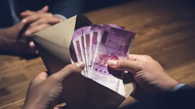 પ્રતીકાત્મક તસવીર