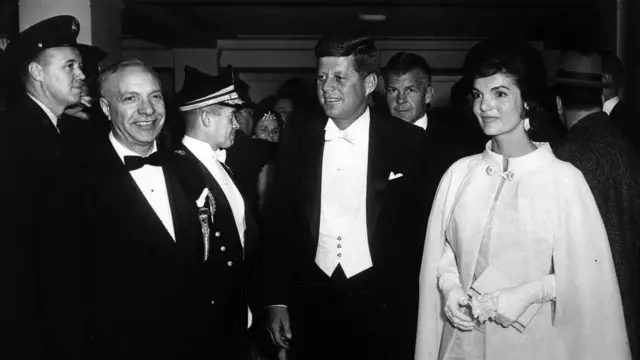 Джеки и Джон Кеннеди на инаугурационном балу