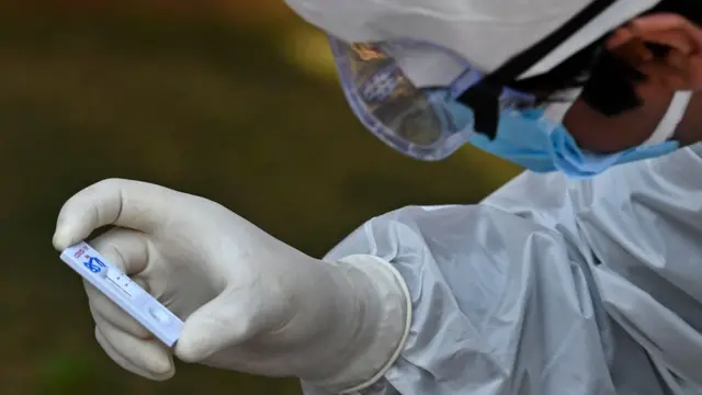 కరోనావైరస్, మాస్ టెస్టింగ్