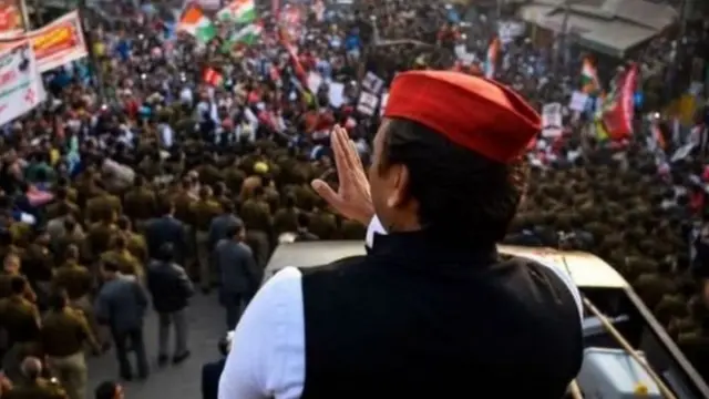 अखिलेश यादव