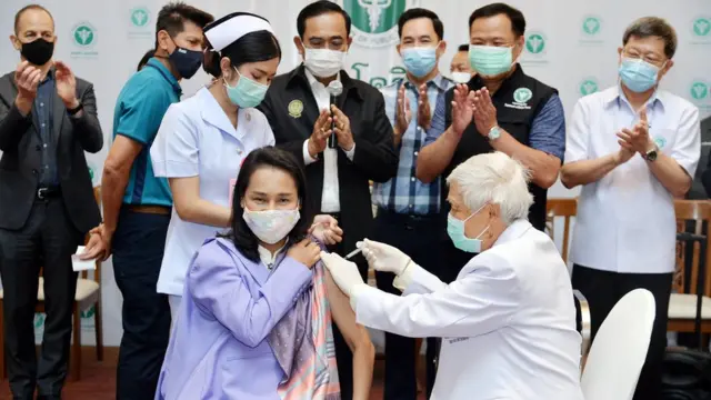 น.ส.กนกวรรณ วิลาวัลย์ รมช. ศึกษาธิการ