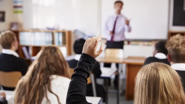 Estudantes durante aula