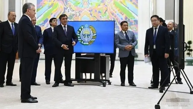 Мирзиёев ва расмийлар