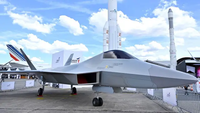Макет TF-X на Ле Бурже