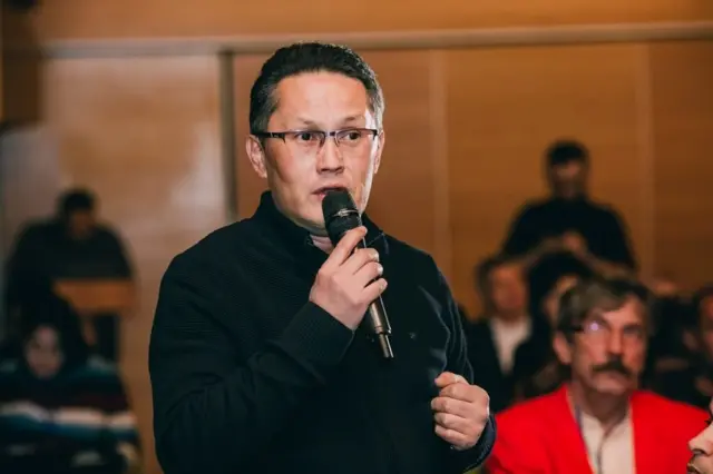 Айбар Султангазиев