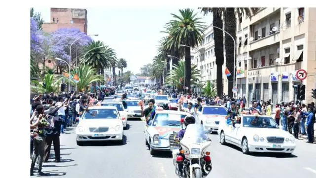 ዕዉታት ኤርትራውያን ተቐዳደምቲ ብሽክሌታ ኣስመራ ኣትዮም