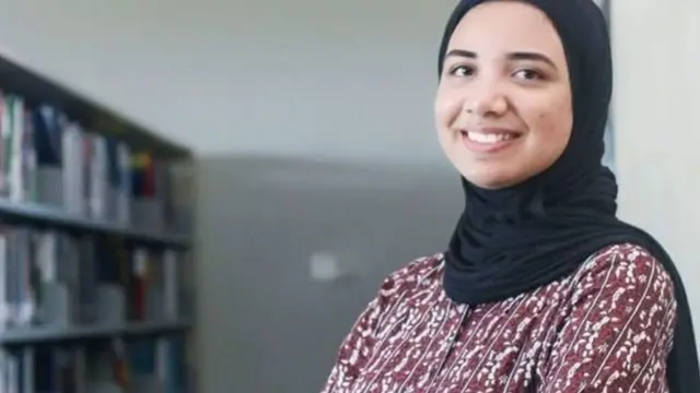 یاسمین مصطفی