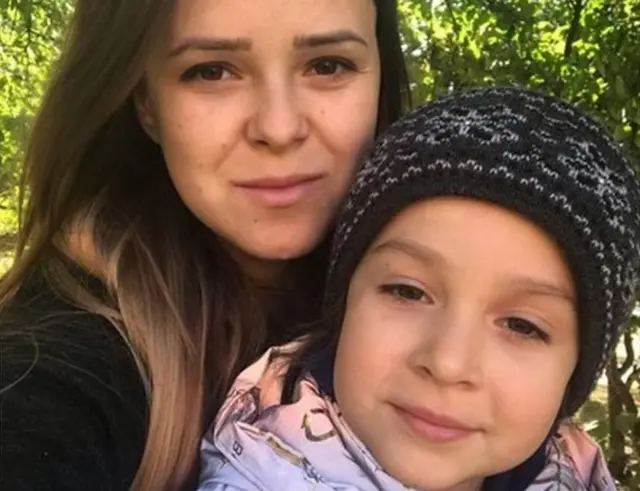 इरीना और सोफ़िया जो सुरक्षित स्थान पर जाने का प्रयास कर रहीं थीं