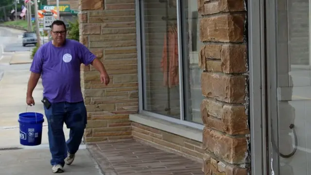 Барта с ведром