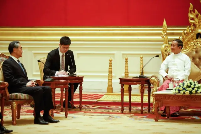 ကုန်သွယ်ရေးမူဝါဒ ဖြေလျှော့ရေး ဆွေးနွေးခဲ့တယ်လို့ဆို