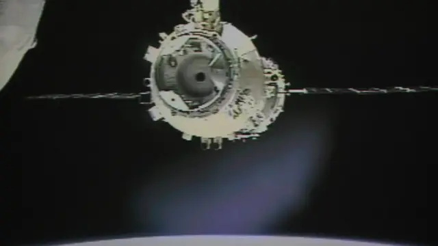 টিয়াংগংয়ে এসে ভিড়ছে মহাকাশ যান