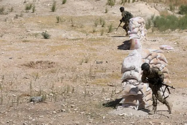 Suriyeli muhalifler İdlib'e olası bir operasyona hazırlanıyor.