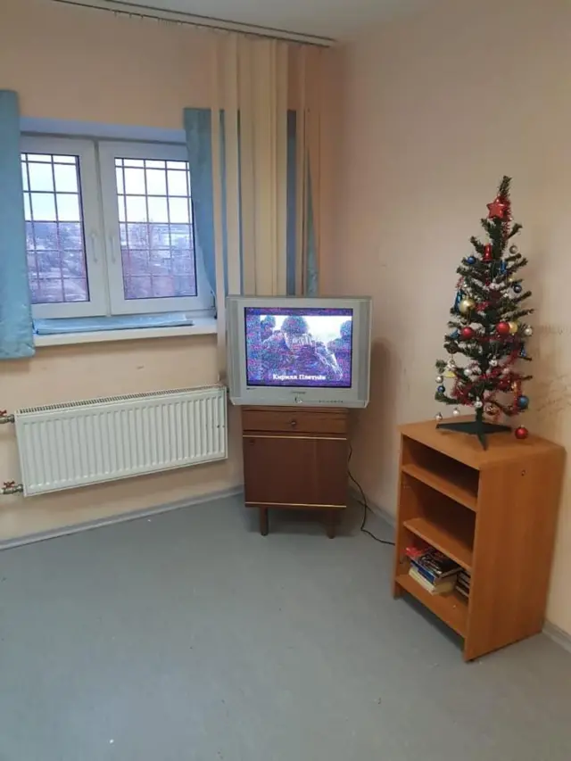 "Шароитлар зўр, ҳаммаси яхши. Ўзбекистонда газ, чироқ йўқ, бу ерда бор..."